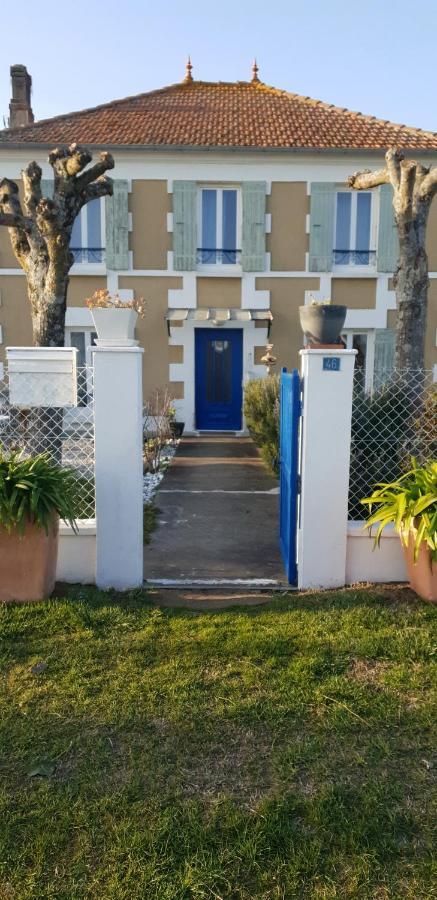 Grande Maison Charentaise Avec Vue Sur Le Chenal Superbes Couches De Soleil Sur L Estuaire De La Gironde! Mortagne-sur-Gironde 外观 照片