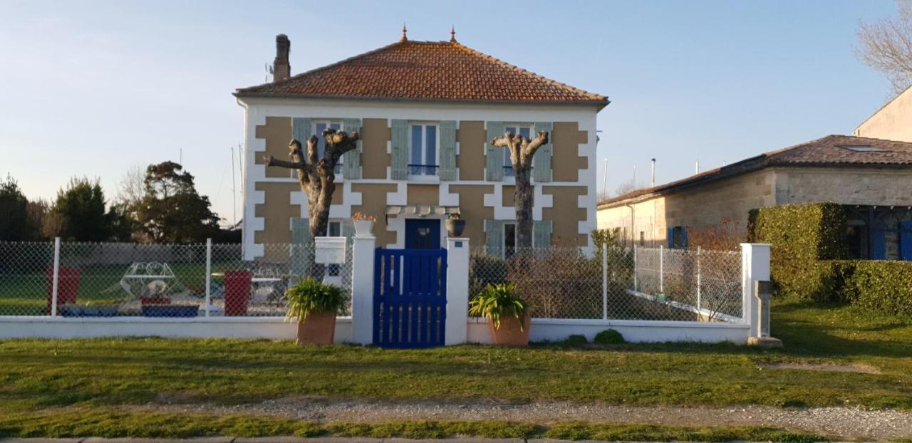 Grande Maison Charentaise Avec Vue Sur Le Chenal Superbes Couches De Soleil Sur L Estuaire De La Gironde! Mortagne-sur-Gironde 外观 照片